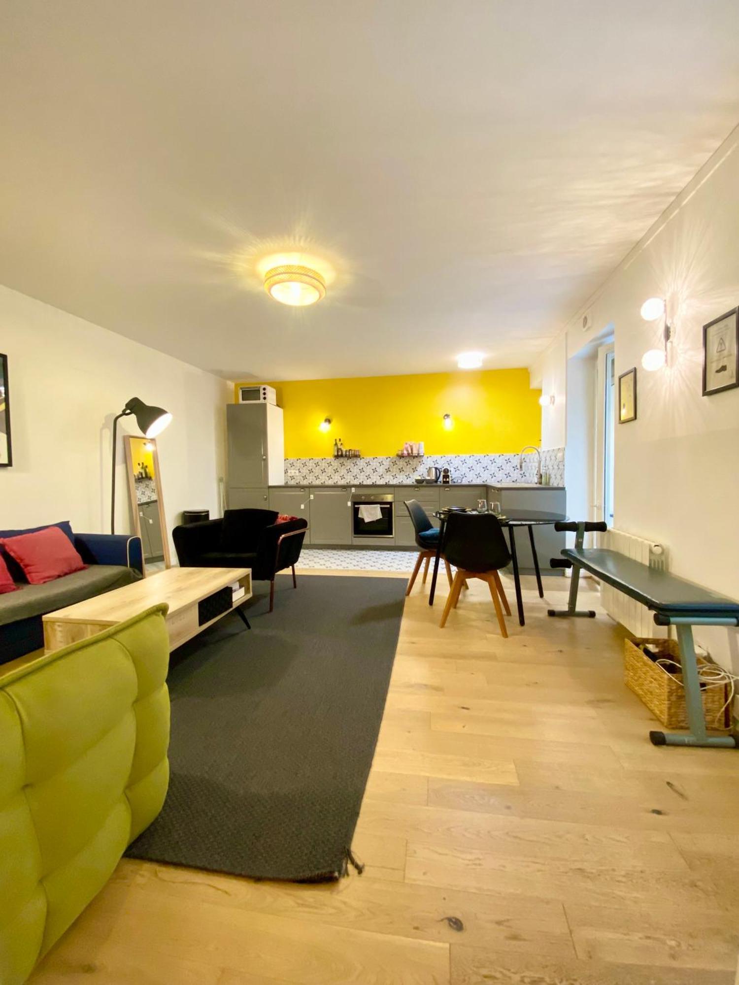 Tres Calme Sur Cour - Cardinet Appartement Parijs
